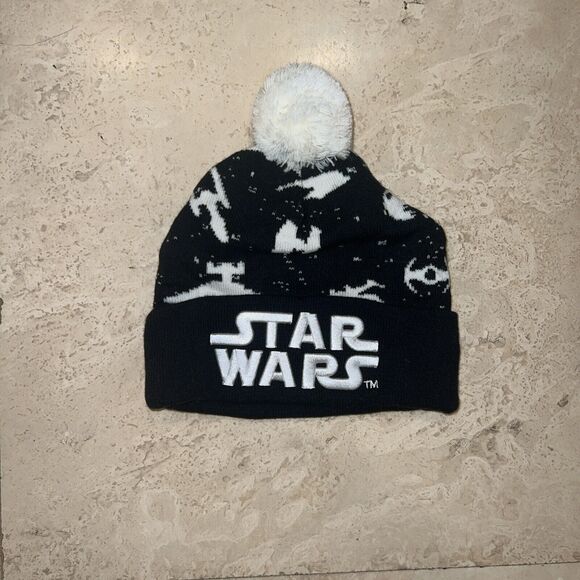 Set Of Two STAR WARS NEW ERA Knit Ski Beanie Hats Adult - Picture 2 of 5